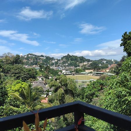 Kelum Homestay Kandy Extérieur photo